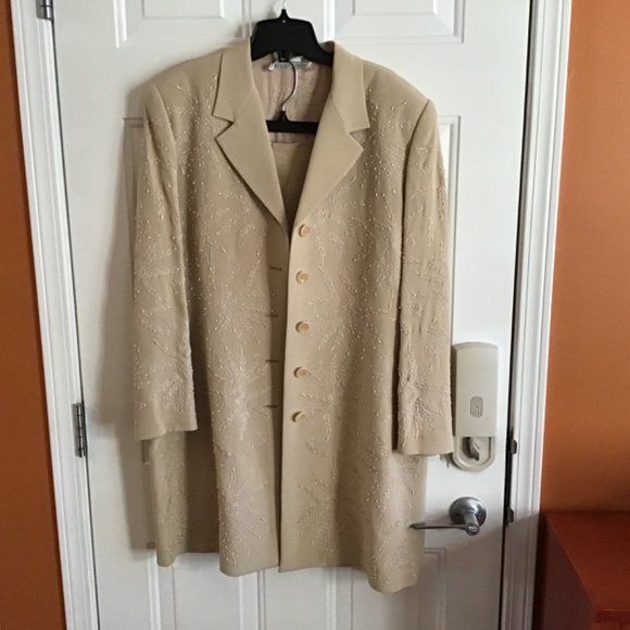 Silk cocktail suit - Picture 2 of 3